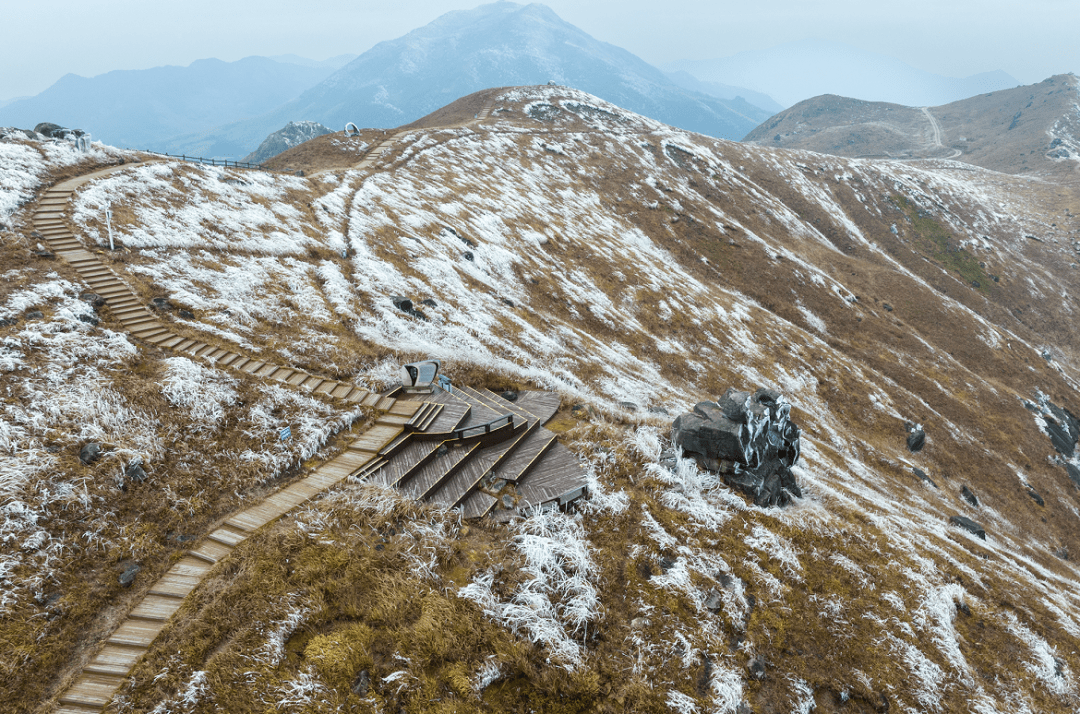 颜值爆表长寿之乡福建柘荣安徽金寨浙江永嘉绝美雾凇来袭