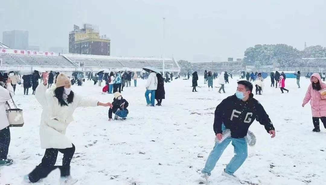 初雪|湖南高校初雪图鉴 第一次这么认真地赏雪