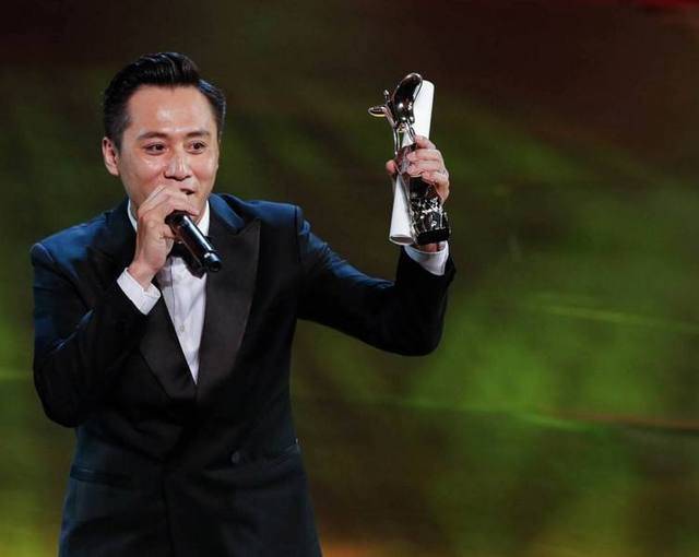 所谓期望越大失望越大,刘烨23岁就获得了金马奖最佳男主角,那一年跟他