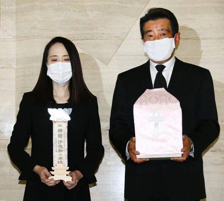 因爱女去世身心俱疲 松田圣子宣布辞演红白歌会 沙耶加 神田沙也加 今治市 因爱女去世身心俱疲 松田圣子宣布辞演红白歌会 沙耶加 神田沙也加 今治市