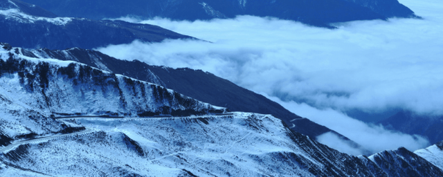夹金山_成功_意思