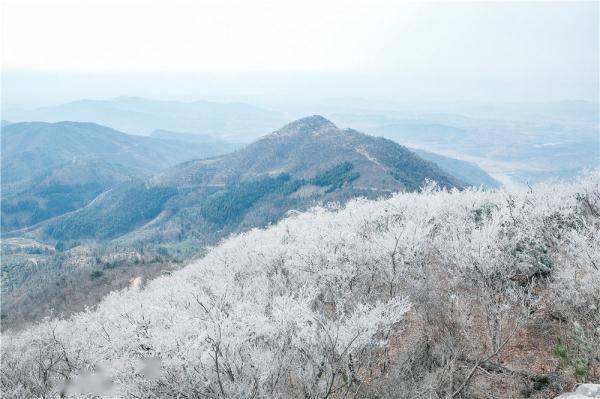 交界处|雪后初霁老君山