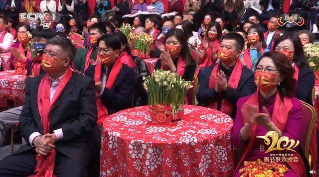 2021春晚三大印象,中老年怀旧,小年轻看明星,所有人感动_小品_观众席