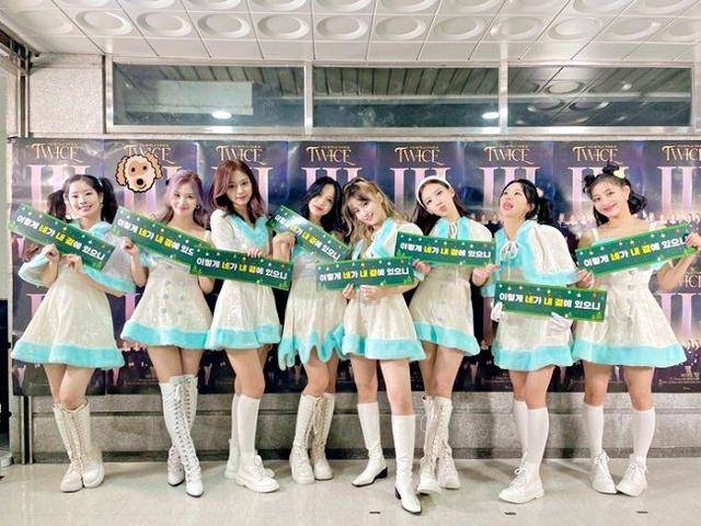 Twice子瑜6年招牌长发减了 狂晒自拍照曝真实心境 网疯 被电晕 短发 演唱会 舞台