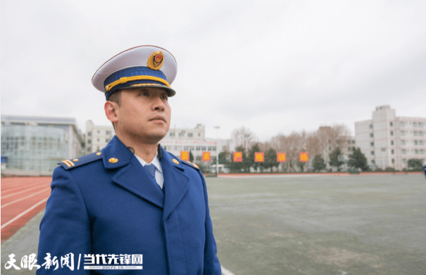 "贵州省消防救援总队队务处副处长王昆表示,289名消防员即将奔赴基层