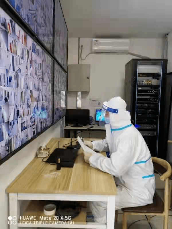 互不见面共庆生!华卿画室里的生日会:“蛋糕、祝福啥都不能少!”