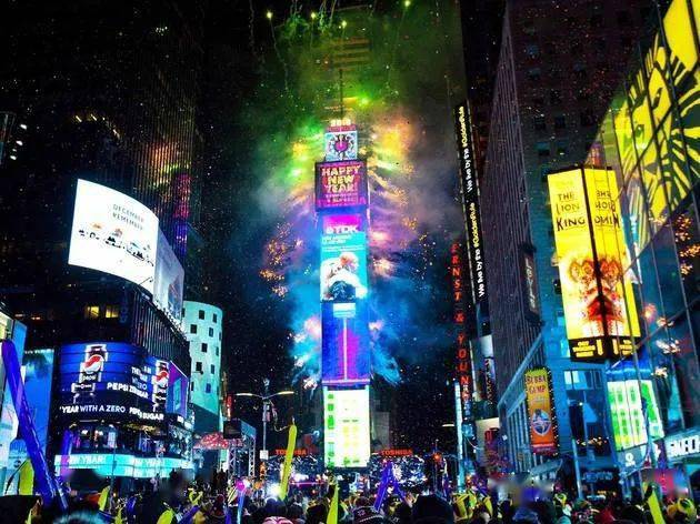 纽约跨年时代广场(纽约时代广场跨年倒计时)