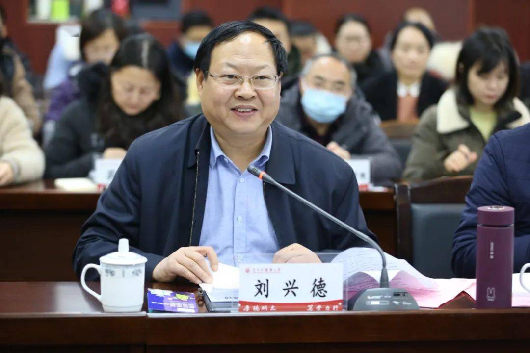 刘兴德对贵阳贵安为广大学子提供大量贴心的就业政策,周到的就业服务