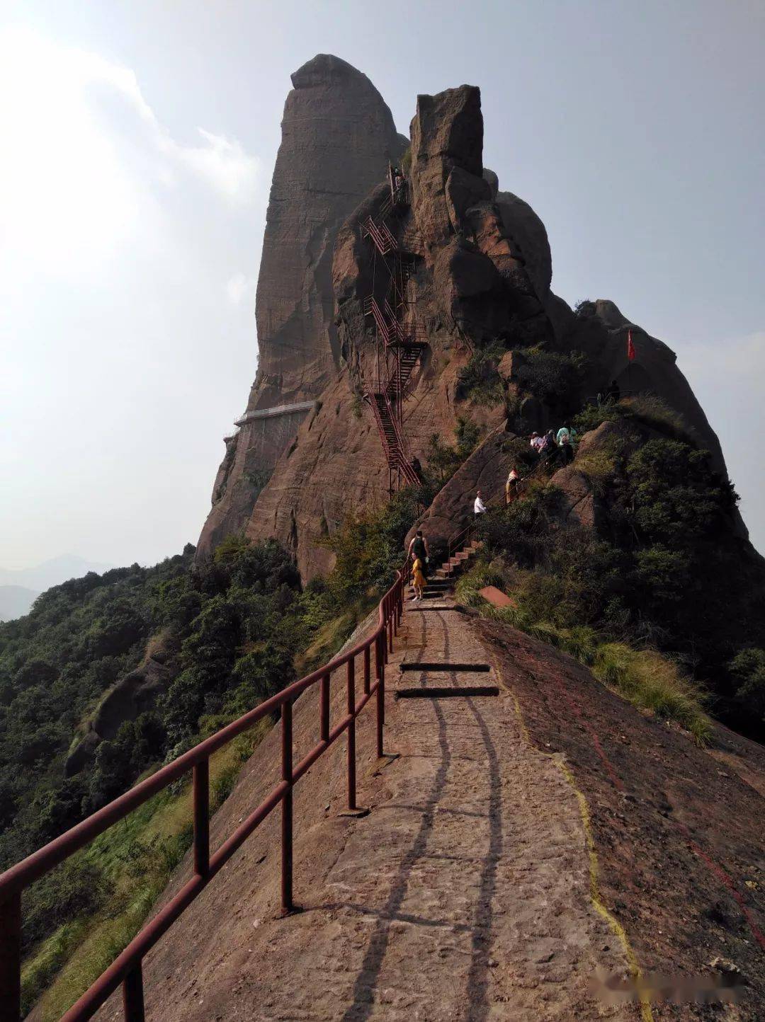 感受大自然的神奇和你一起攀爬有无限风光的险峰我想带你去骆驼峰如果