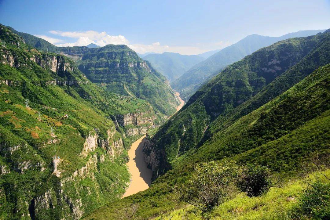 一条刷爆朋友圈的文章感受大渡河峡谷的旷世奇观