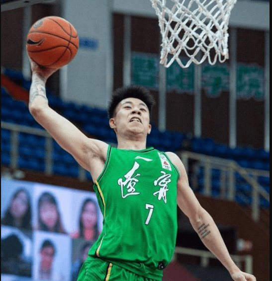 遼寧|技驚四座！張鎮(zhèn)麟今天3個暴扣：郭艾倫背傳+一條龍上籃+籃下扣框