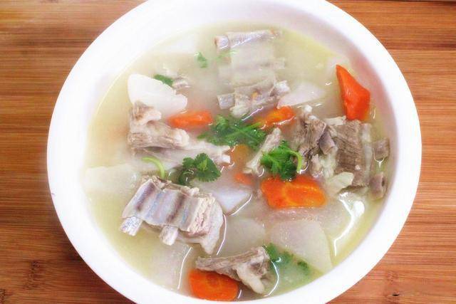 排骨汤怎么炖成奶白色了 980729bc1ed643b38ea8977b9fe858be.jpeg