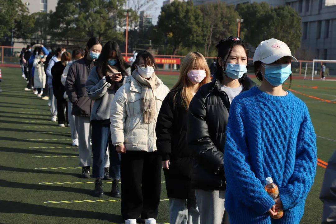 直击现场学校举行新冠肺炎疫情防控全员核酸检测应急演练