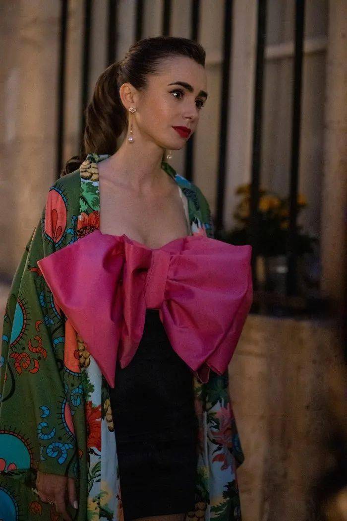 the|巴黎版《小时代5》开播被狂嘲，伪法式穿搭太辣眼，“最美星二代”的脸也撑不住？