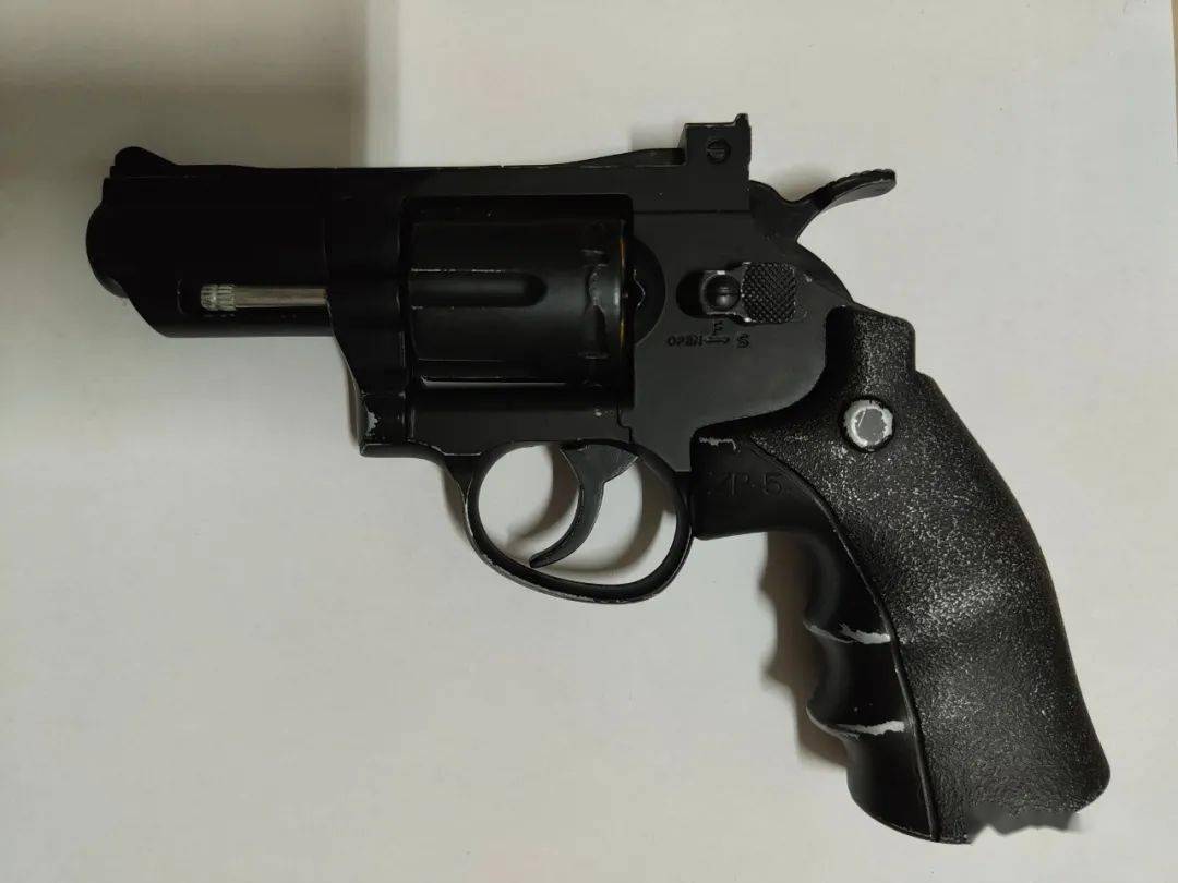 网购非制式枪东胜一男子被刑拘