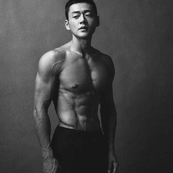 为争视帝博到尽 张振朗晒终极爆肌写真造势_操出_腹肌_台庆剧