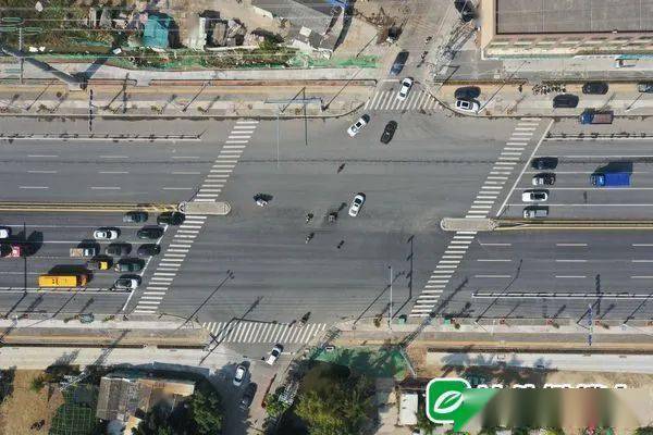 最新金鸿公路澄海段城区段主车道元旦开放试通车