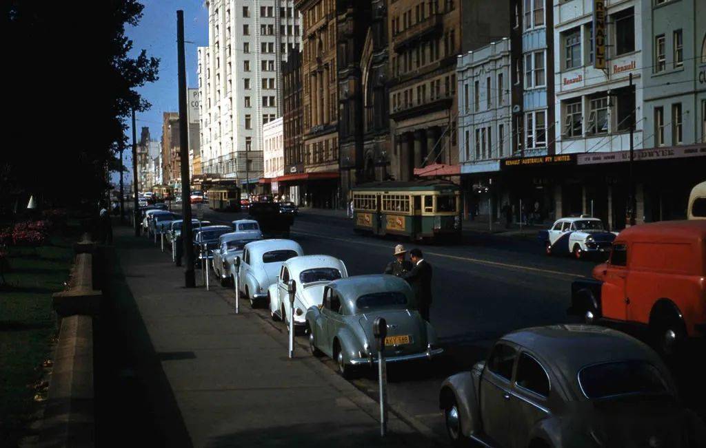 上世纪60年代初期国外大城市的街景