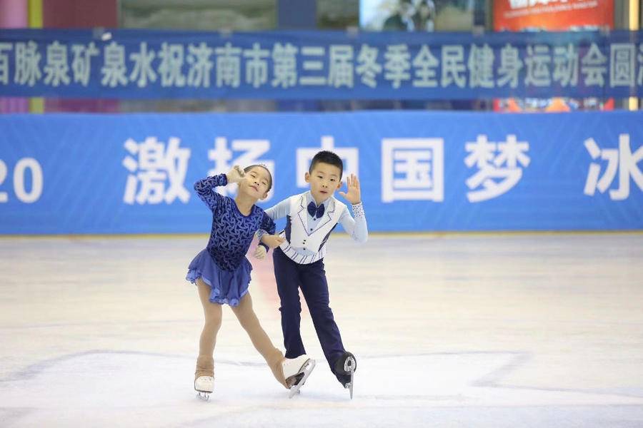 山東冰雪項目蓬勃發展,記者探訪濟南世紀星滑冰場_李碩_短道_運動會