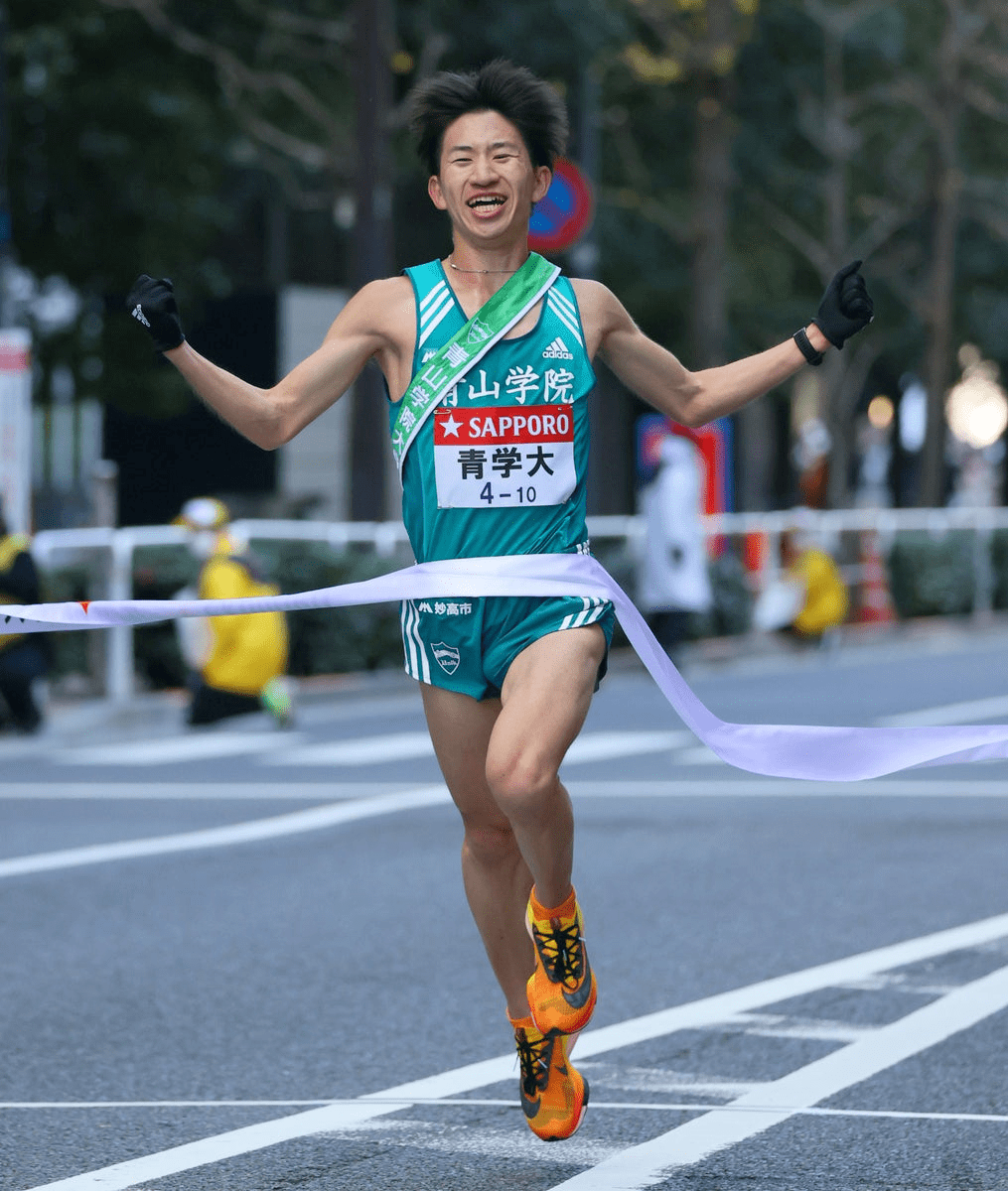 强风吹拂箱根驿传多个纪录被破青山学院再夺冠军