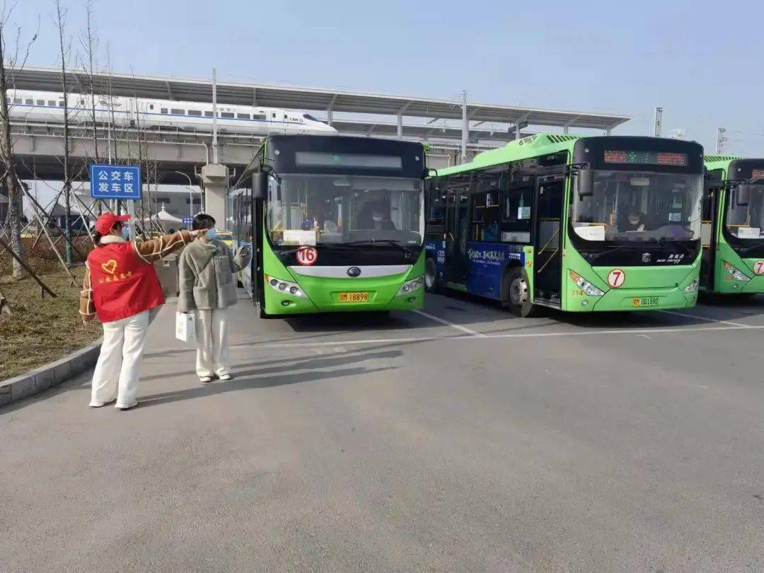 元旦假期,仙桃公交运送乘客近30万人次_车辆_工作_殷明