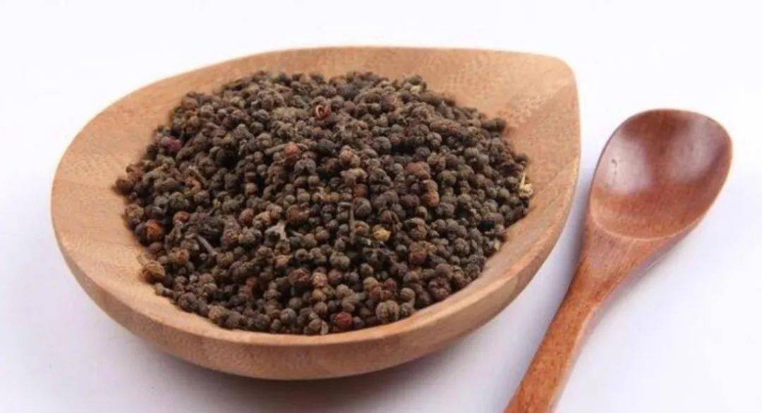 来源:本品为芸香科植物吴茱萸,石虎或疏毛吴茱萸的干燥近成熟果实.