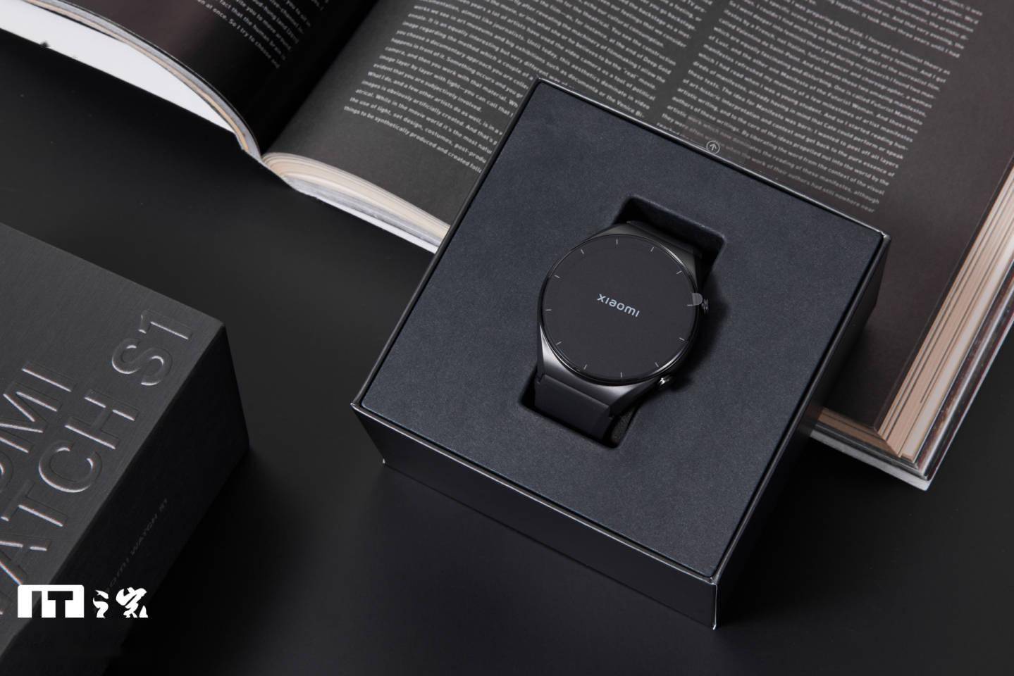 圆形|【IT之家开箱】小米Watch S1智能手表图赏：圆形表盘 + 12天续航