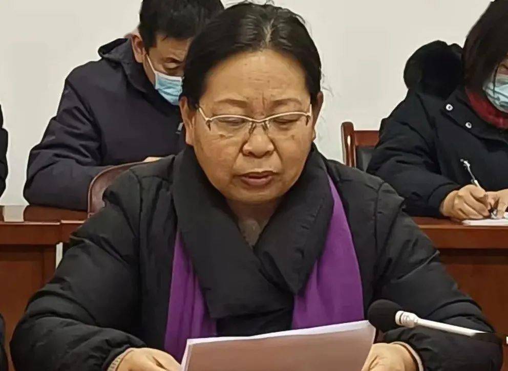 县教育体育局副局长袁玉玲,县政府教育督导室主任马书强