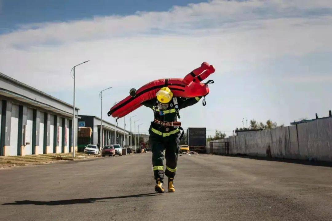 兴安消防下半年最美火焰蓝摄影作品获奖名单出炉啦