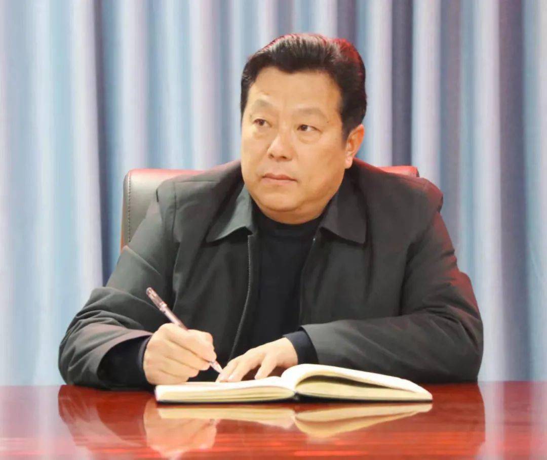 临颍县委常委政法委书记常国庆主持召开政法工作联席会议