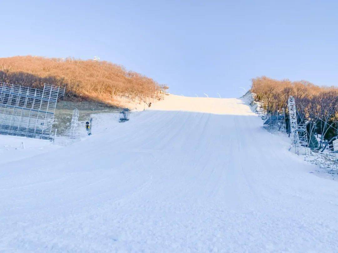 小海坨山滑雪场图片