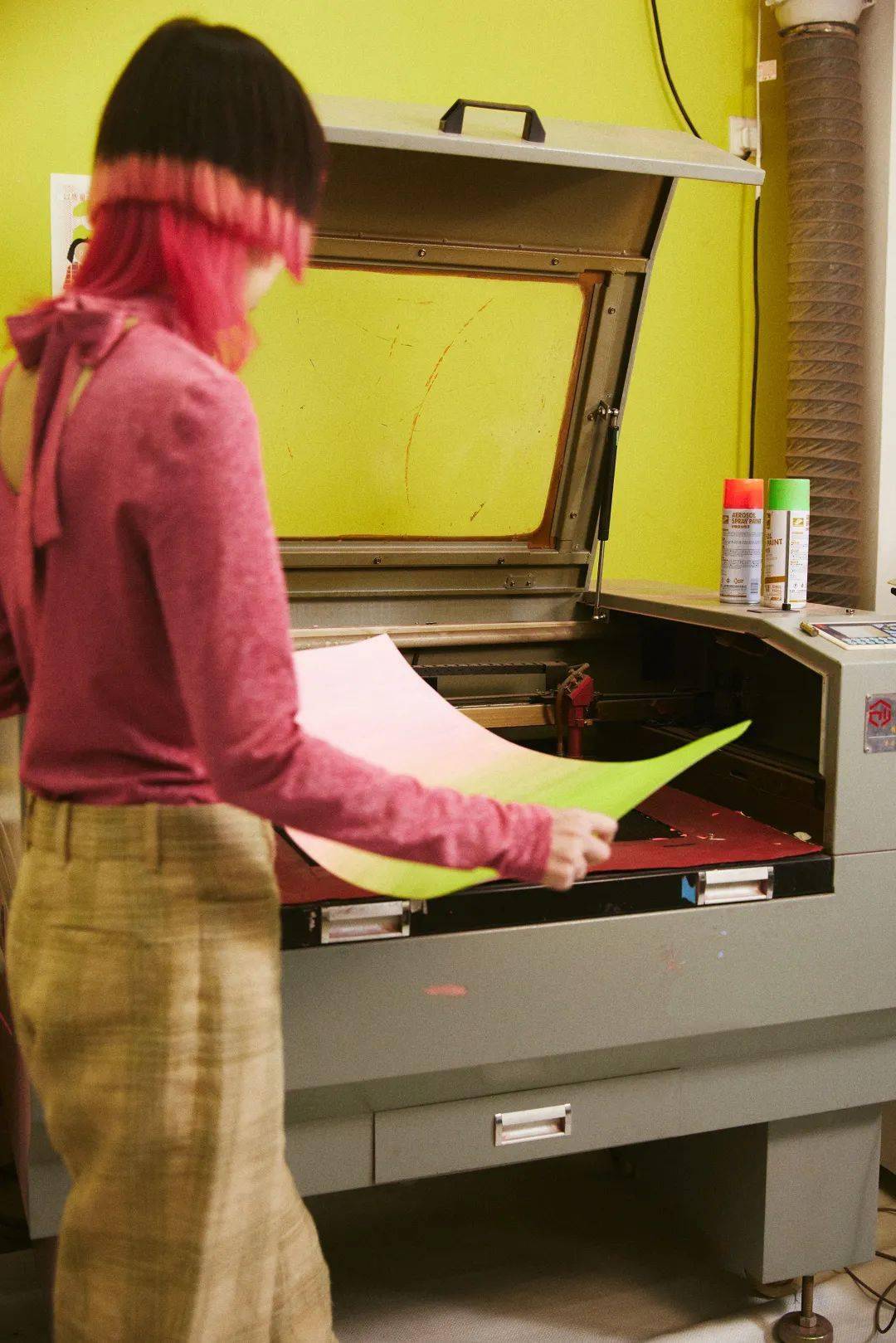 粉色|90后“纸做的艺术家”陈粉丸：纸刻时光，空竹存忆