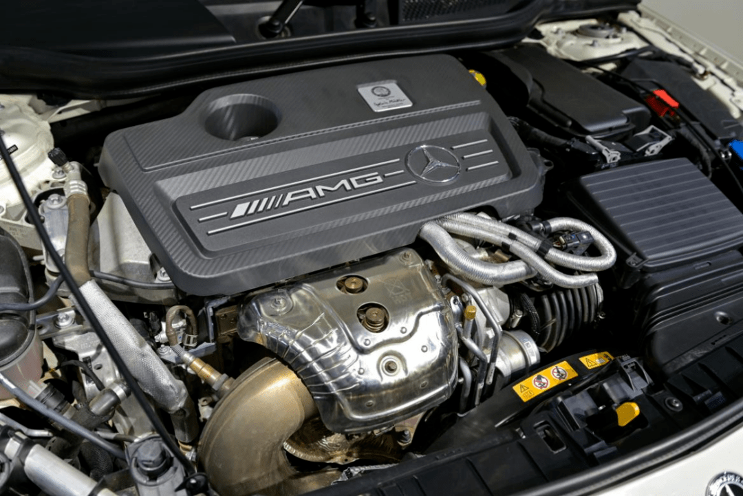 2014年一代a45刚上市的时候,m133发动机的动力性能让人很惊艳,其实