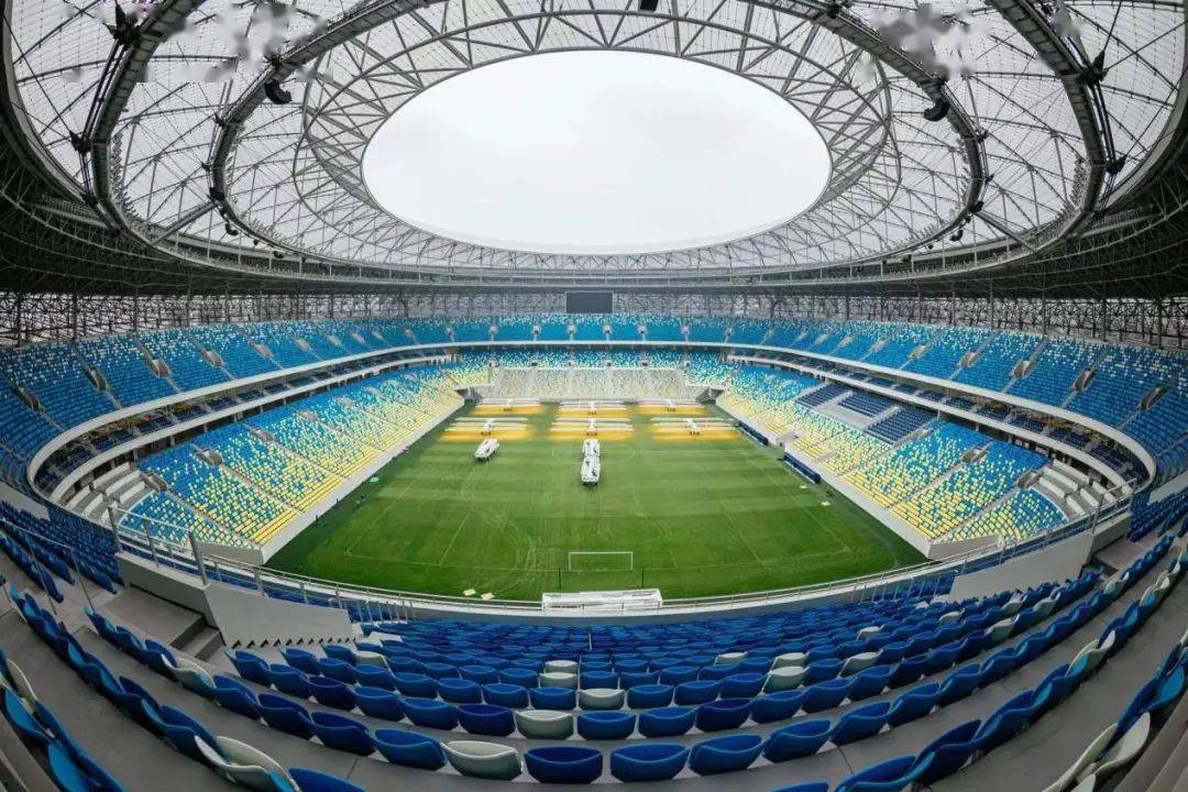 再到拥有着四川九牛和成都蓉城两支中甲球队,巴蜀之地的足球氛围早就