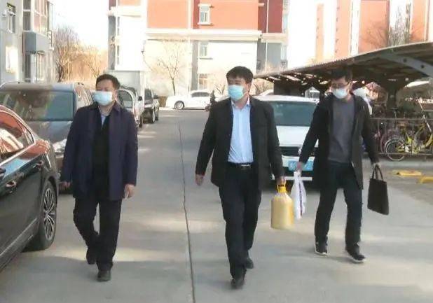 时政| 李建富春节前走访慰问困难老党员_涿鹿镇_生活_祝福