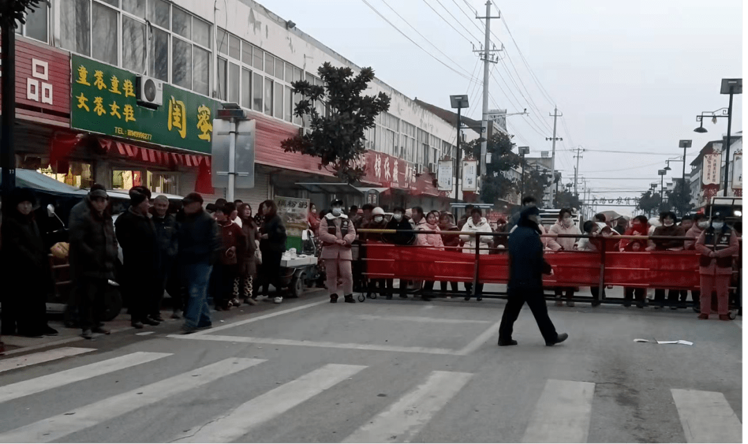 守护平安呵护安全泗县大路口镇中心学校组织开展义警护学工作