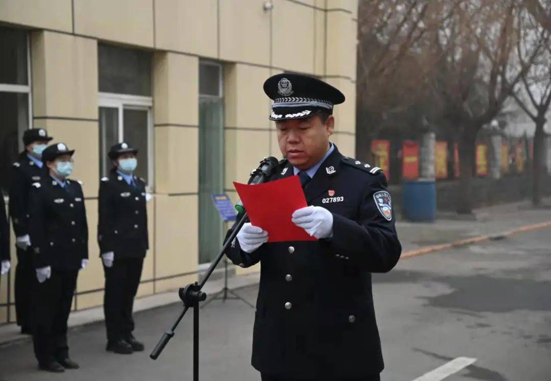 中国什么时候开始有辅警的 2dddb829eb5a48ba91ffa21c1bc04cdd.jpeg