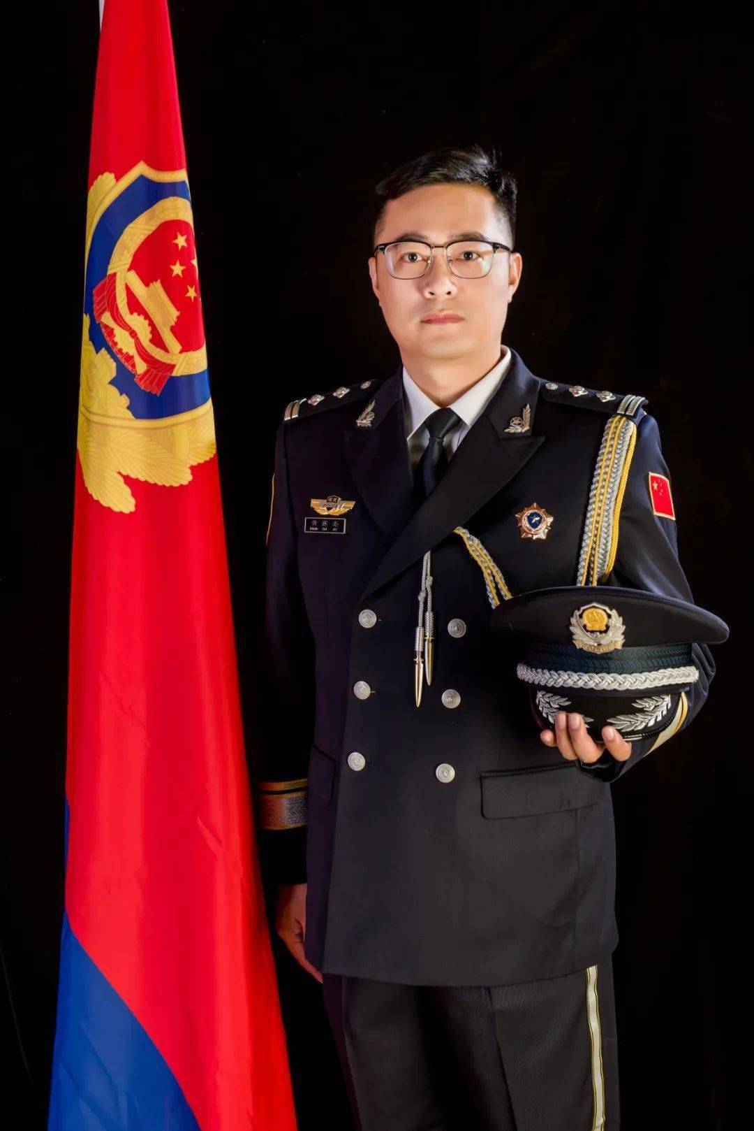 你好警察节用光影记录忠诚岁月漳州台商公安暖心惠警拍摄最美警礼服