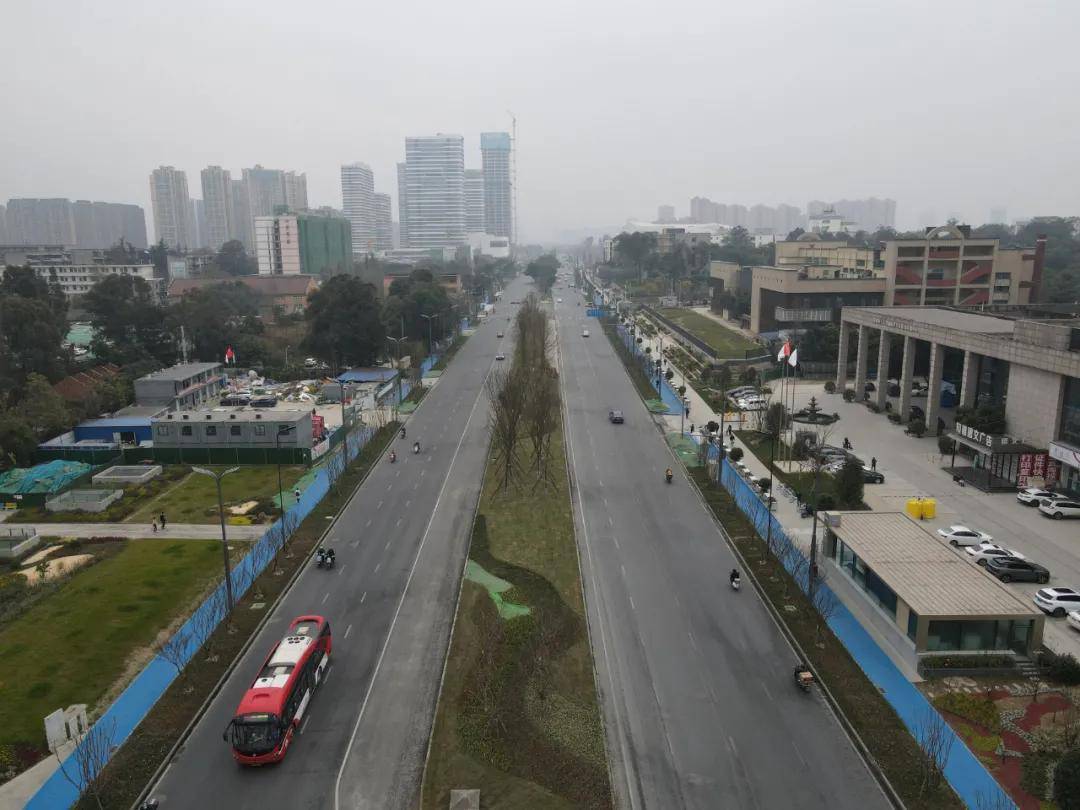 成华大道(中环路至民兴路段)道路改造工程完工通车_街道_成都_文化