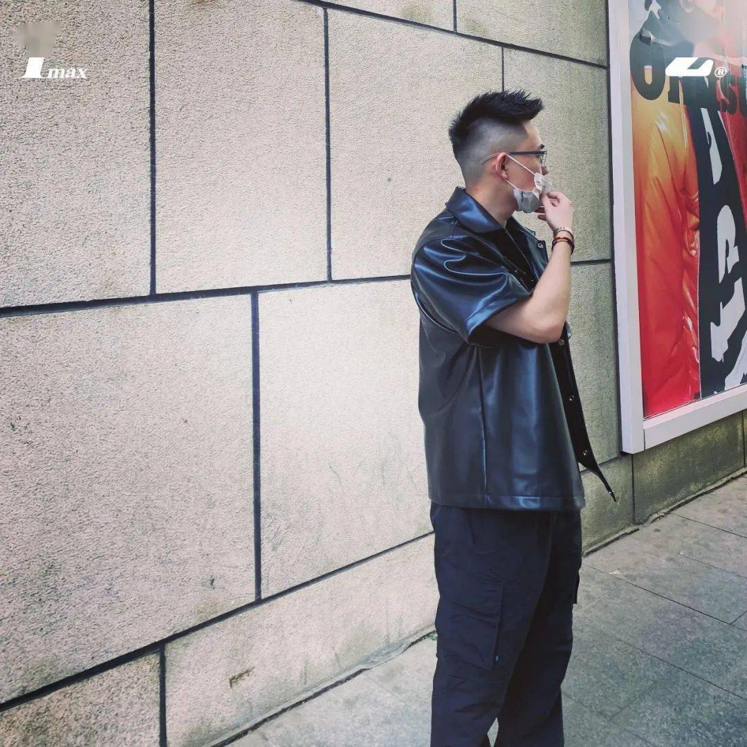 magazine 丨 北京鞋鬼:鞋鬼一面墙,北京一套房_球鞋_视频_文化