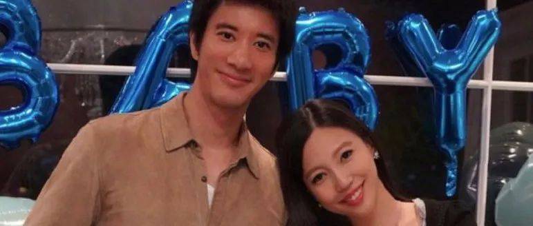 李靓蕾称王力宏和男助理私情：有12年的“夫妻”生活 回应 媒体 孩子