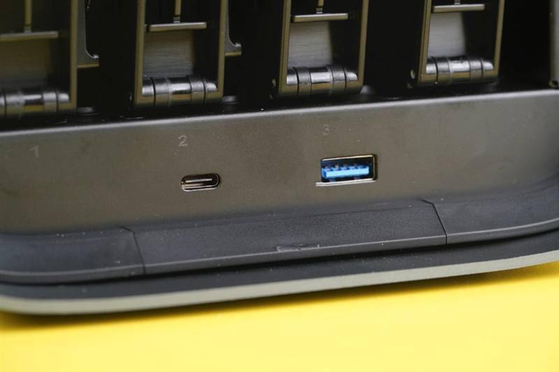 真正能和群晖抗衡的NAS！极空间新Z4评测：很多重要功能远强于同类产品