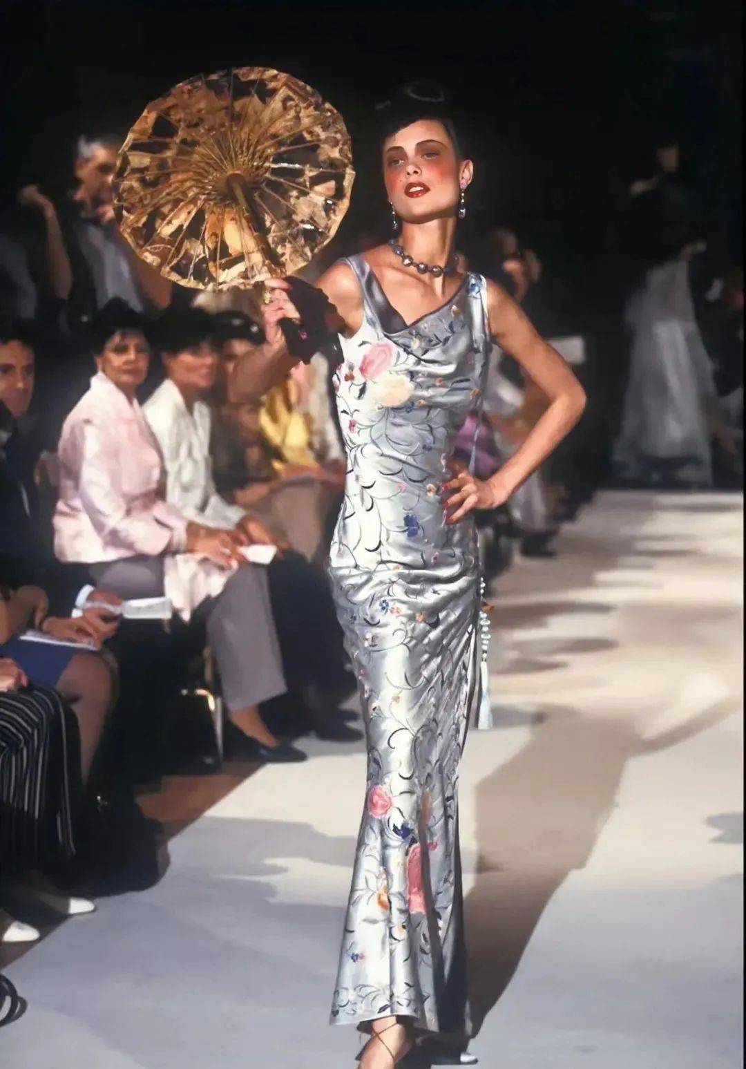 成绩|8种审美心理暗示，可太狠了