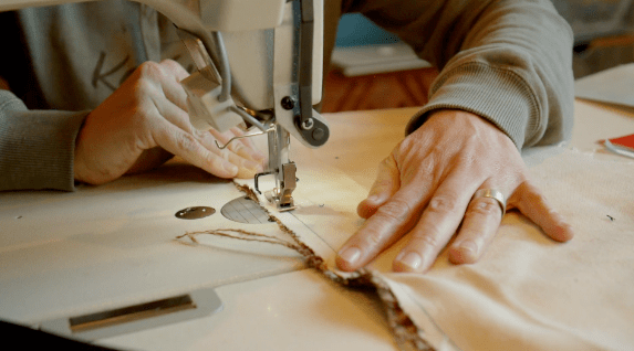 新西兰出现共享村一起种菜做饭缝纫修理各取所需就差分房了