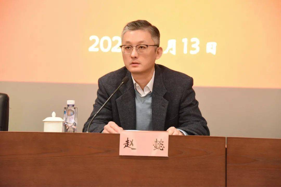 中共徐汇区委常委,宣传部部长赵懿,区民政局副局长欧春云应邀出席