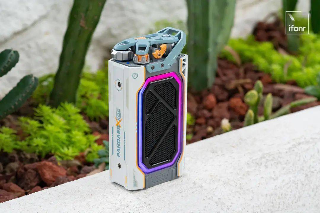 魅族白金独角兽赛博音箱图赏：联手猫王，再造潮品音箱