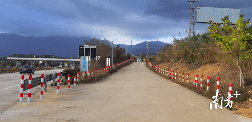 平交路口始于海丰县梅陇镇,与国道g324相接,全长6