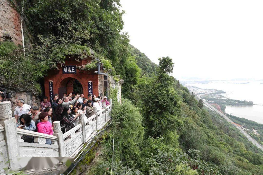 西山|周末、节假日“刷脸”乘地铁至西山公园站出站免费，快耍（刷）起来！