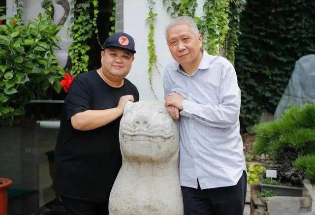 同样是隐藏式炫富孙越的这种文玩炫富更高级