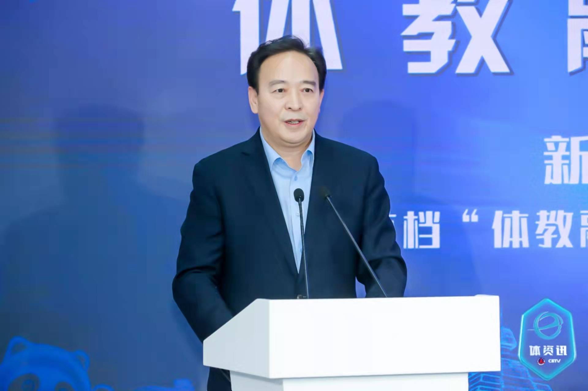 教育部副部长宋德民对栏目开播表示祝贺.